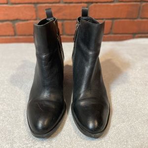 Lauren Ralph Lauren Black‎ Boots Size 9B